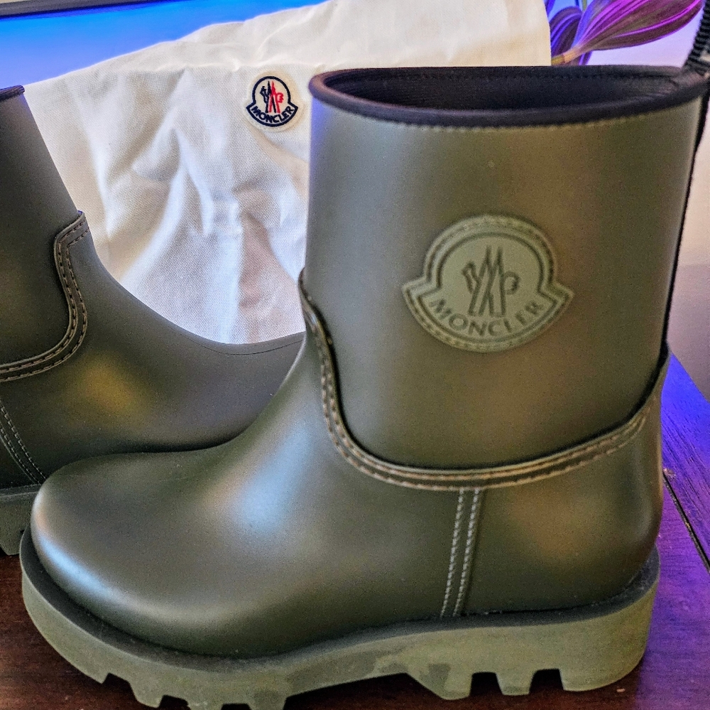 Moncler Ginette boots - Picture 2 of 7